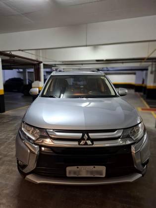 MITSUBISHI OUTLANDER 2.0 16V GASOLINA 4P AUTOMÁTICO MITSUBISHI OUTLANDER 2.0 16V GASOLINA 4P AUTOMÁTICO